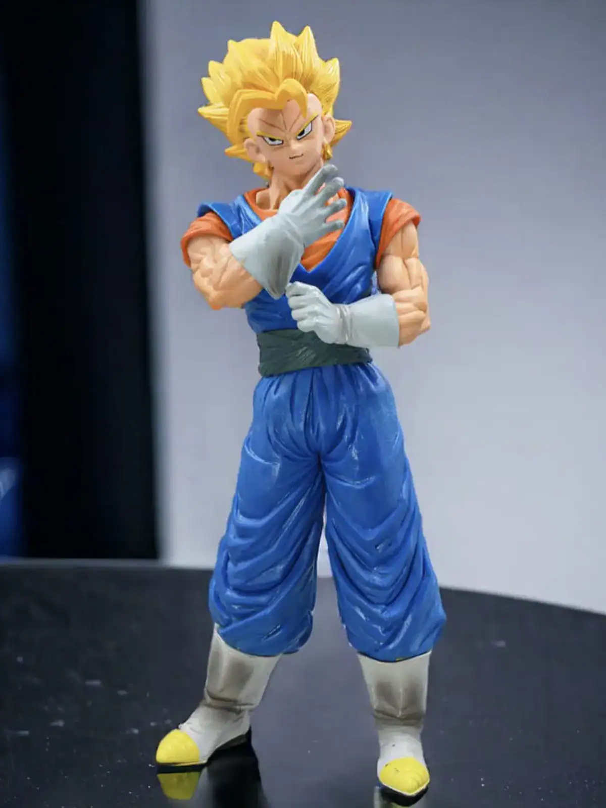 Ssj Vegito Self Standing Action Figure - Dragon Ball Z