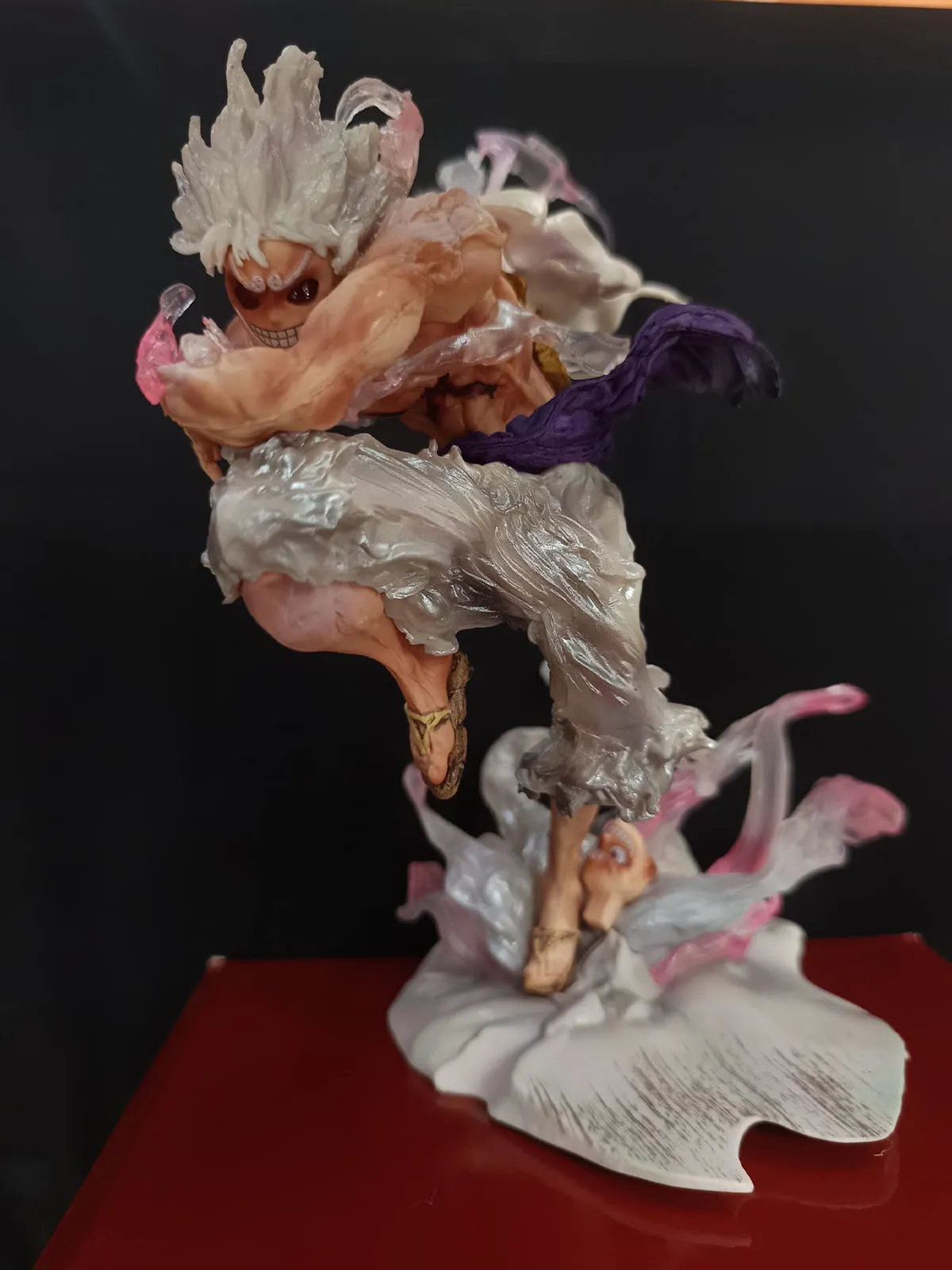 Monkey D. Luffy – Gear 5 (Nika Mode) LED Action Figure - Image 3