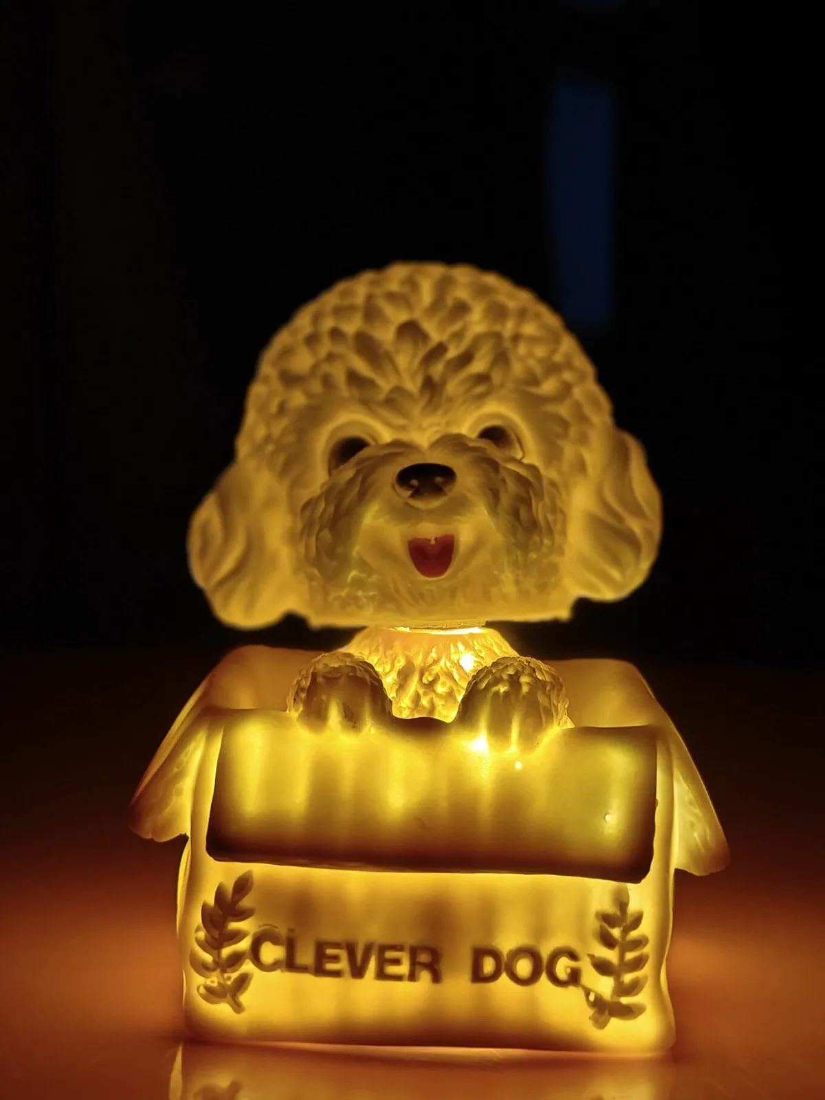 "Clever Dog" Night Light: Your Loyal Companion for Cozy Nights