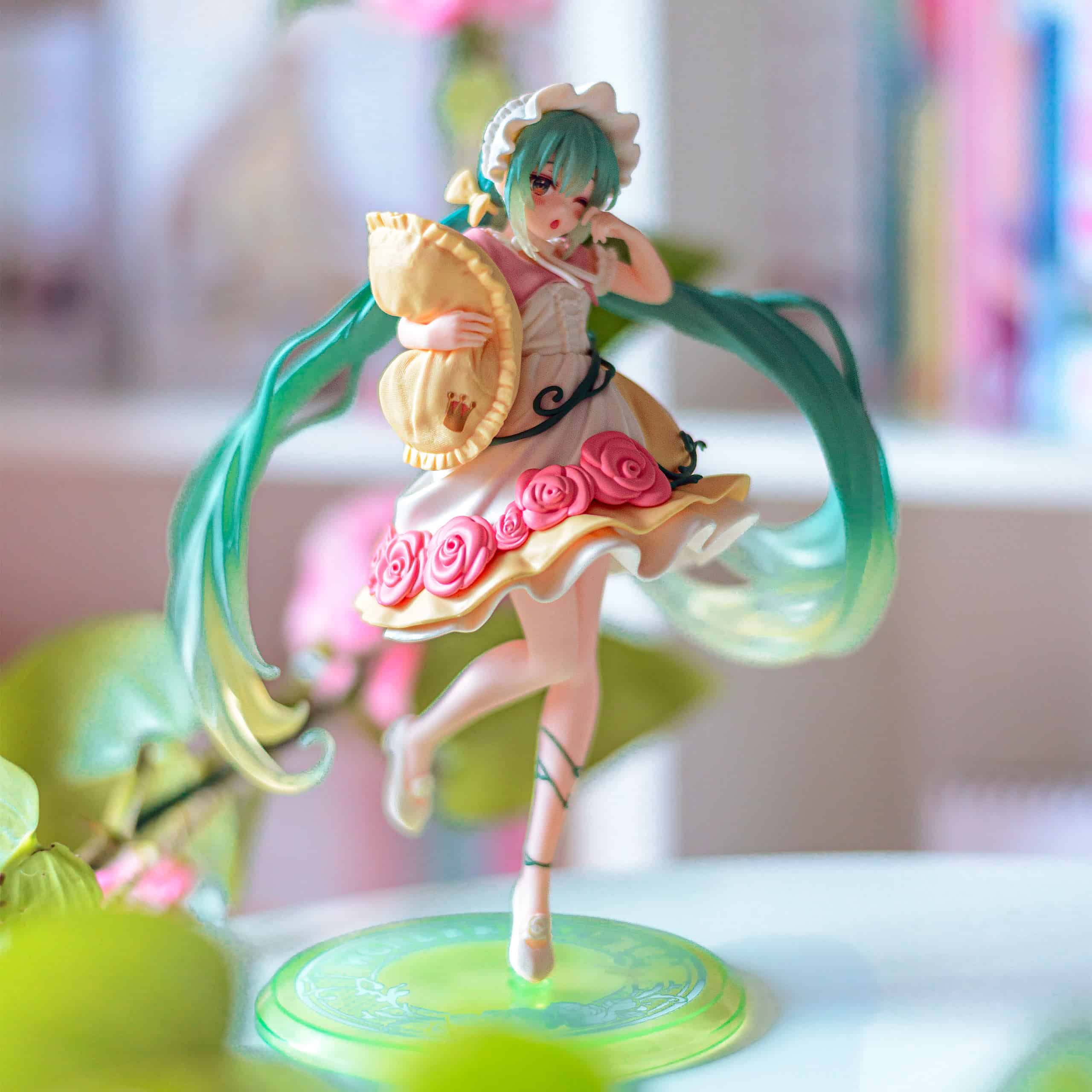 Hatsune Miku (Sleeping Beauty Ver.) Wonderland Figure | 20 CM |