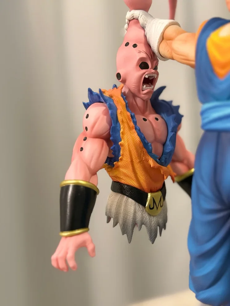 Vegito "Ultimate Fusion" Interchangeable Head Statue - Image 4