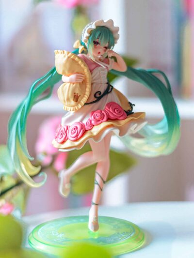 Hatsune Miku (Sleeping Beauty Ver.) Wonderland Figure | 20 CM |