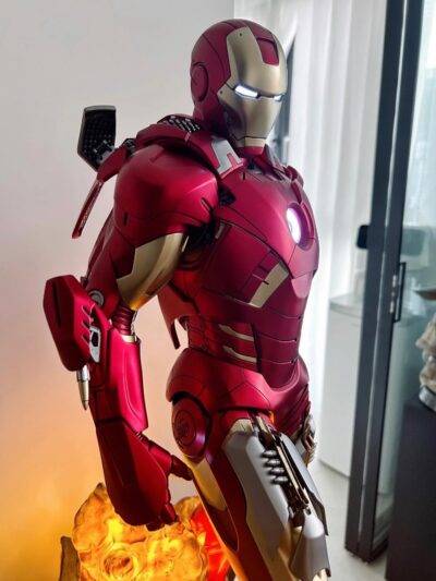 Iron Man Mk7 87cm Statue with Light-Up Base